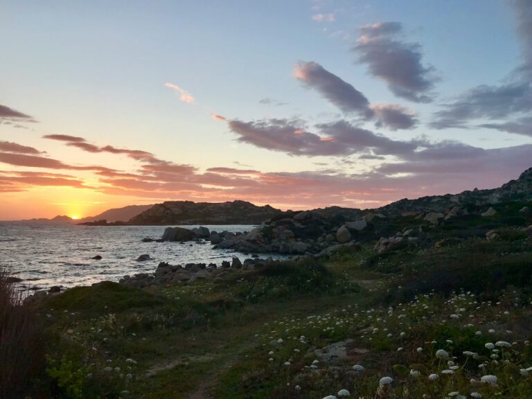 Sardegna senza auto: cosa vedere e come muoversi