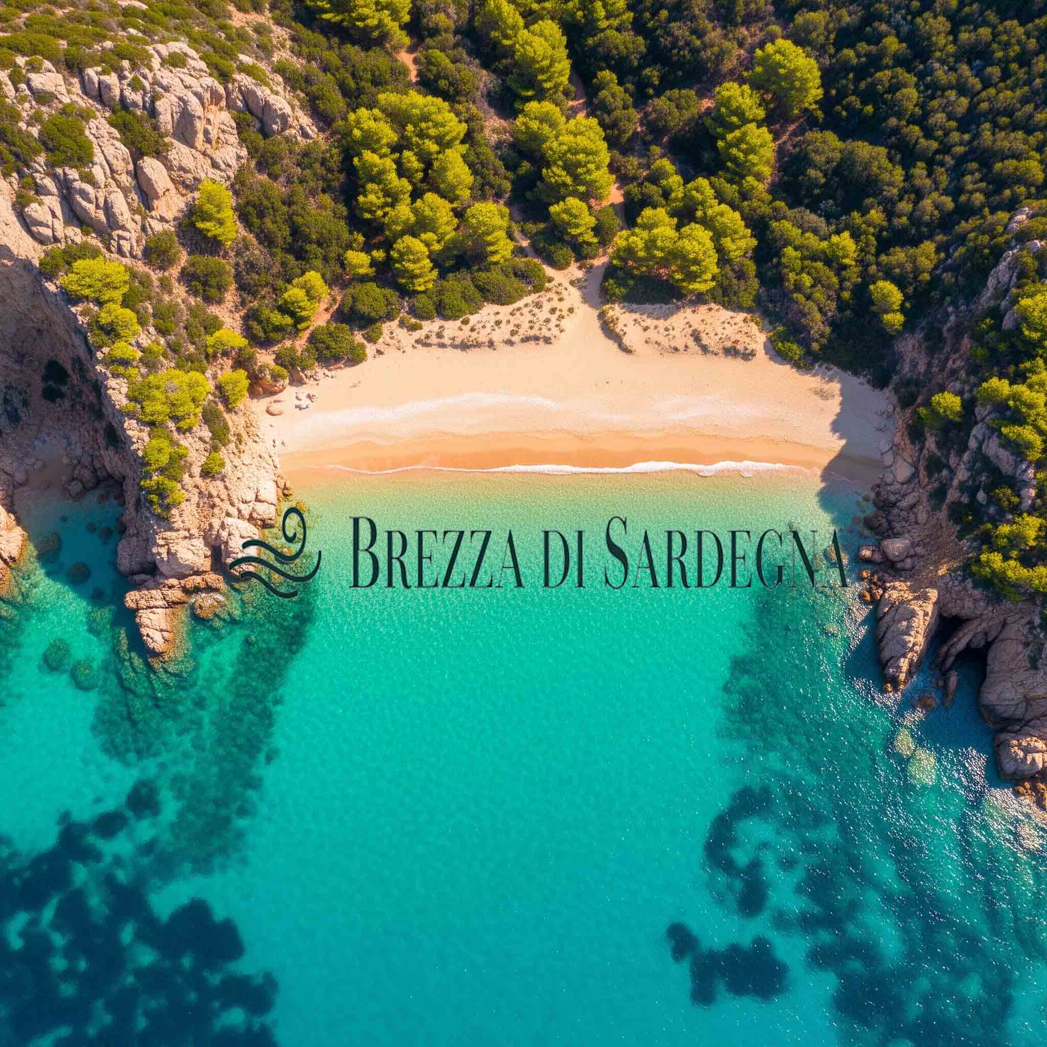 Cala Cipolla, spiaggia di sabbia bianca e acqua turchese nel sud Sardegna vicino Cagliari